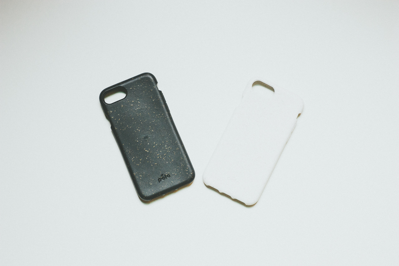 What's in my bag with Pela Case by Conscious by Chloé