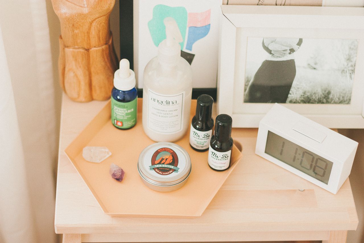 consciousbychloe-bedside-essential-oils-cbd