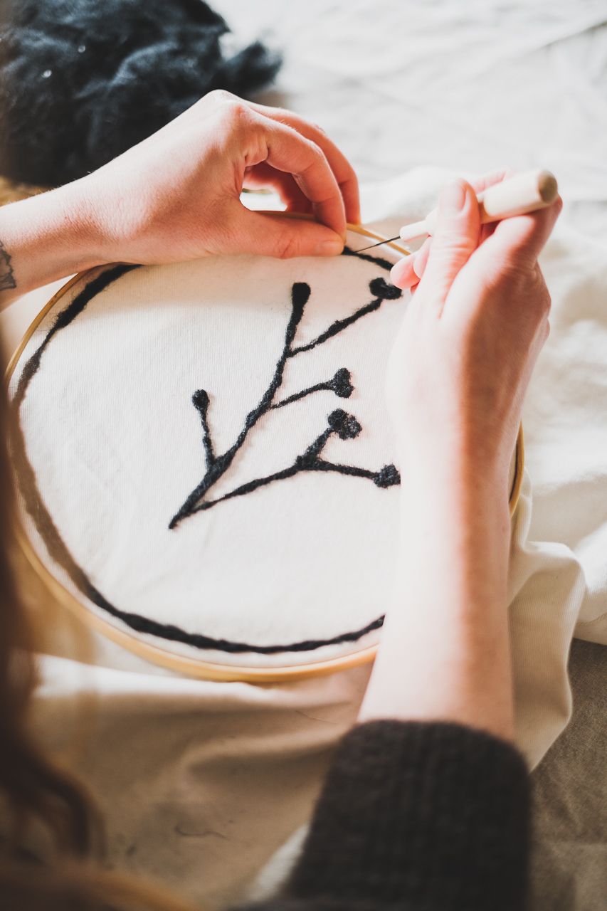 Minimalist Floral Needle Felted Cushion DIY by Conscious by Chloé