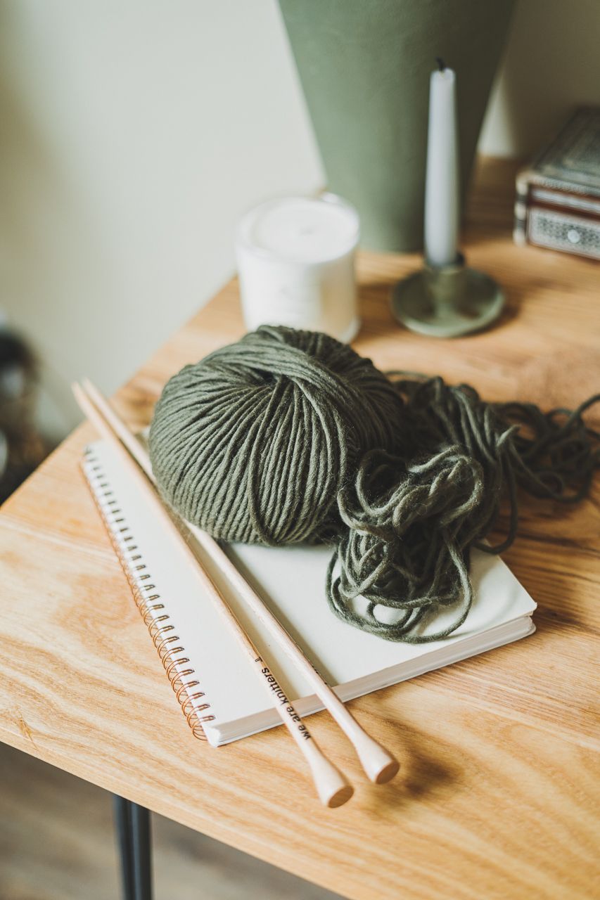 Easy Knitting Pattern for Beginners Russel Beanie We Are Knitters by Conscious by Chloé