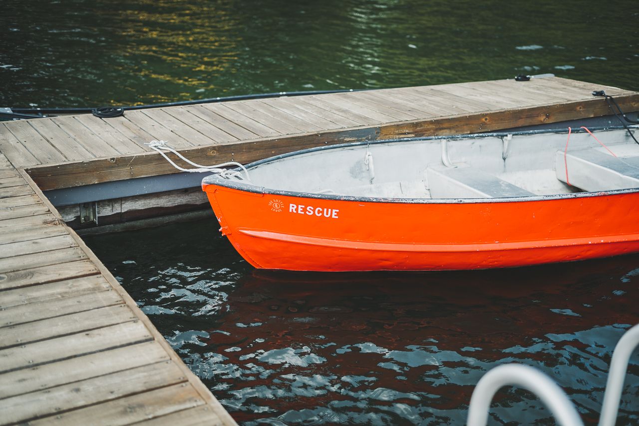 Suttle Lodge Lake Rescue Boat Sisters Central Oregon