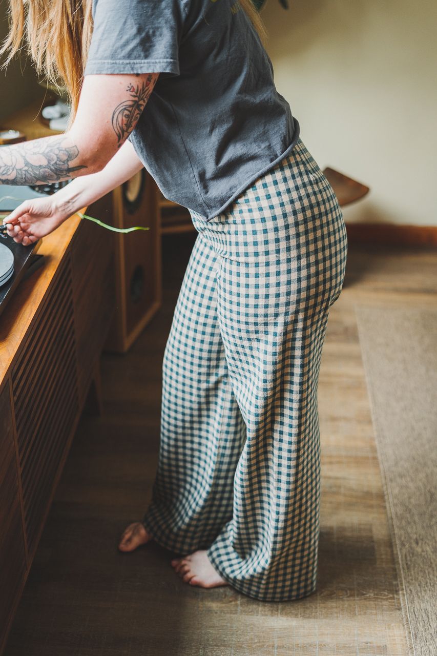 Persephone Pants by Anna Allen Clothing Pattern Review and Tips in Lightweight Gingham by Conscious by Chloé