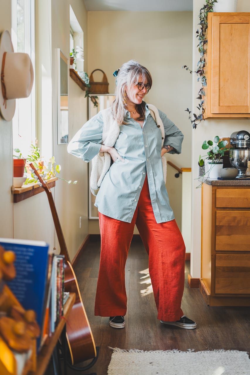 Oversized Men's Shirt Anna Allen Pomona Linen Pants Sherpa Vest by Conscious by Chloé