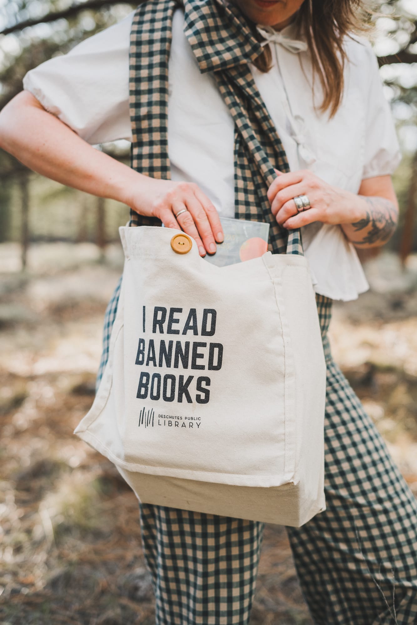 Deschutes Library "I Read Banned Books" Tote Bag